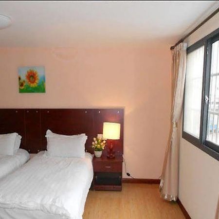 Ningbo Qingqishi Holiday Hotel Экстерьер фото