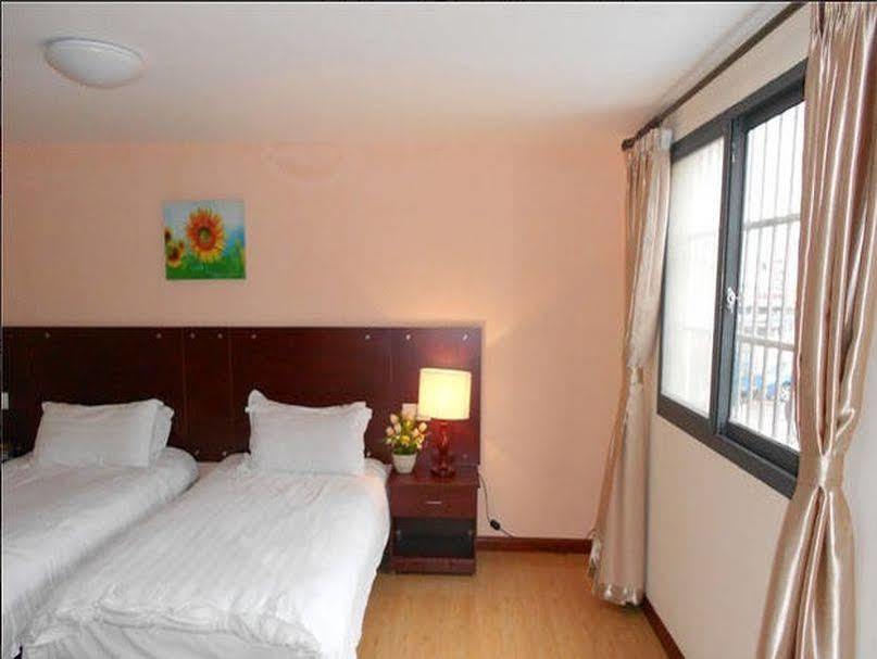 Ningbo Qingqishi Holiday Hotel Экстерьер фото